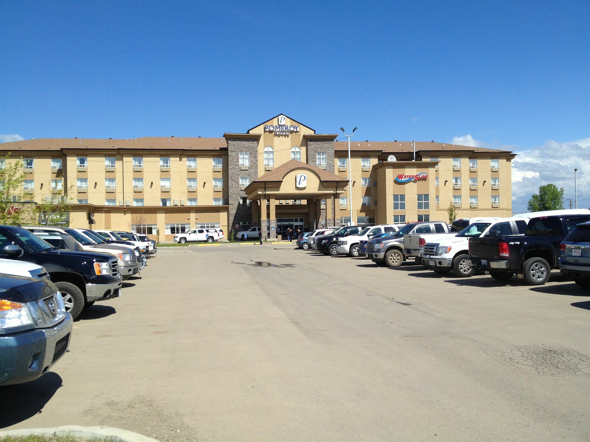 Pomeroy Hotel Fort St. John Extérieur photo